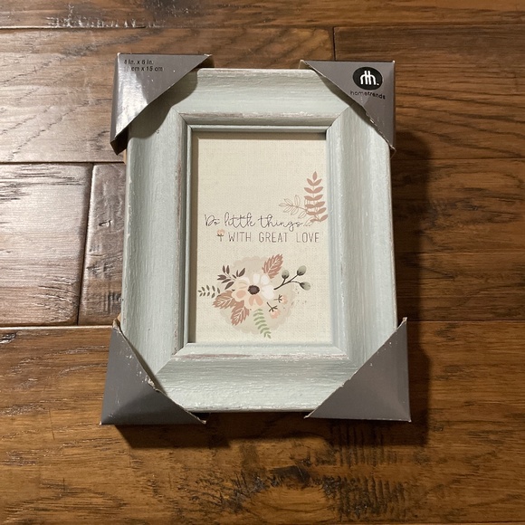 New Boho distressed picture frame 4x6in light aqua - Picture 1 of 9